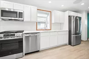 72 Poplar Ave, Bronx, NY 10465 - Photo 12