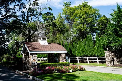 14 Badger Trail, Coram, NY 11727 - Photo 32