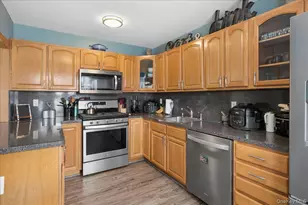 14 Badger Trail, Coram, NY 11727 - Photo 14