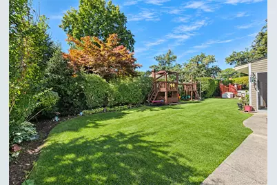 122 Evergreen Avenue, Medford, NY 11763 - Photo 24