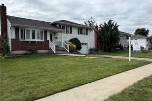 3938 Bernice Rd, Seaford, NY 11783 - Photo 2