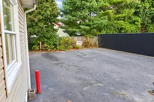 21 Carleton Ave, East Islip, NY 11730 - Photo 16