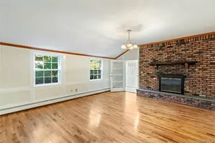 953 Ripley Ln, Oyster Bay, NY 11771 - Photo 2