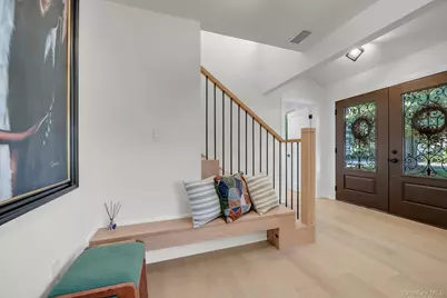 66 Peachtree Lane, Roslyn Heights, NY 11577 - Photo 2
