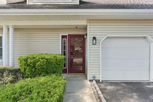 147 Pond View Dr, Port Washington, NY 11050 - Photo 4