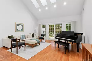 147 Pond View Dr, Port Washington, NY 11050 - Photo 14