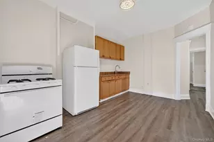 74 Oak St, Yonkers, NY 10701 - Photo 4