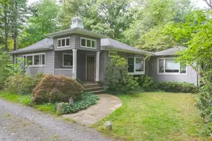 9 Oleander Dr, Northport, NY 11768 - Photo 2