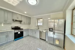 1604 Robertson Pl, Bronx, NY 10465 - Photo 2