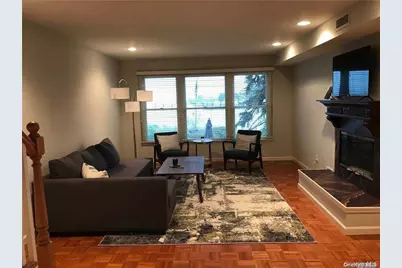 59 Sintsink Drive W #B, Port Washington, NY 11050 - Photo 4