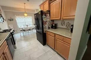 6 Daremy Cir, Medford, NY 11763 - Photo 10