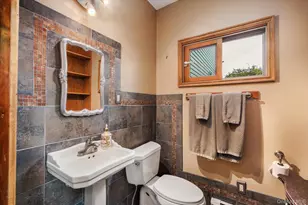 73 Anndom Ct, North Babylon, NY 11703 - Photo 12