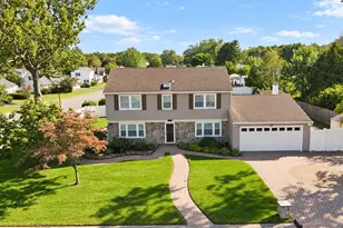 2 Teton Pl, Lake Grove, NY 11755 - Photo 8