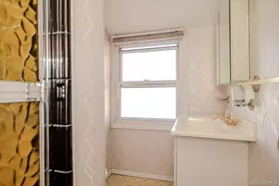 2222 Fenton Ave, Bronx, NY 10469 - Photo 14