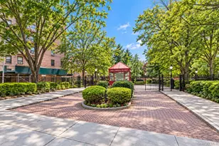 150-40 71st Ave, Flushing, NY 11367 - Photo 18