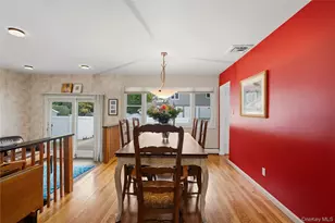 15 Elmwood Ln, Syosset, NY 11791 - Photo 12