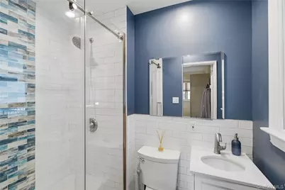 15 Elmwood Lane, Syosset, NY 11791 - Photo 20