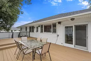 15 Elmwood Ln, Syosset, NY 11791 - Photo 32