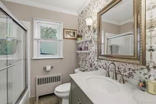 202 Harvard Dr, Hartsdale, NY 10530 - Photo 16