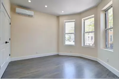 7529 62nd Street, Glendale, NY 11385 - Photo 10