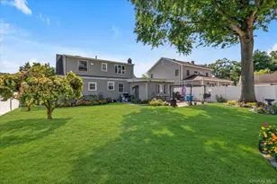 15 Lexington Ave, Westbury, NY 11590 - Photo 4