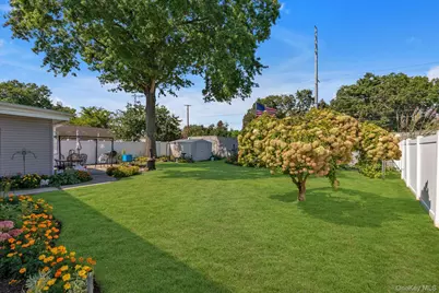 15 Lexington Avenue, Westbury, NY 11590 - Photo 20