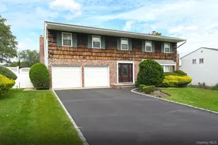 29 Abbot Rd, Smithtown, NY 11787 - Photo 2