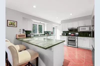 7 Sharon Avenue, East Setauket, NY 11733 - Photo 10