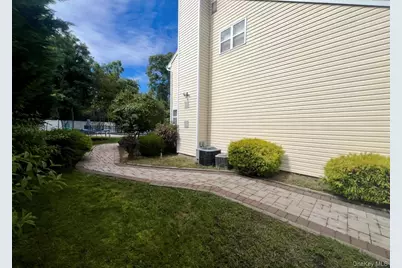 37 Howard Drive, Coram, NY 11727 - Photo 28