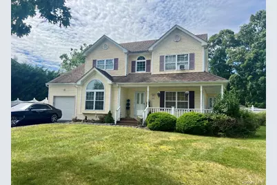 37 Howard Drive, Coram, NY 11727 - Photo 2