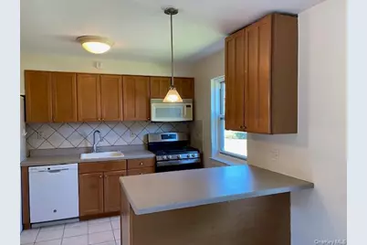 73-61 260th Street #H-1, Glen Oaks, NY 11004 - Photo 4