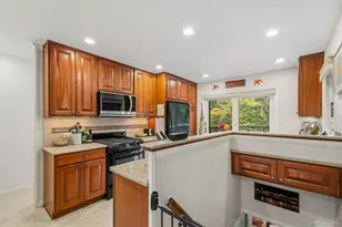 19 Dream Lake Rd, Croton on Hudson, NY 10520 - Photo 12