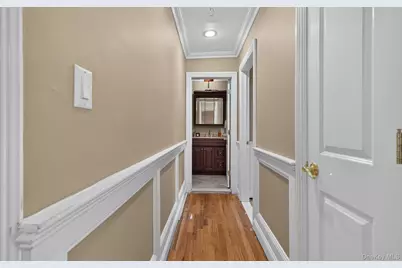 317 Main Street #C, Roslyn, NY 11576 - Photo 8