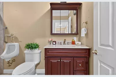317 Main Street #C, Roslyn, NY 11576 - Photo 14