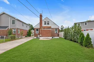 12 Kingston St, Elmont, NY 11003 - Photo 20