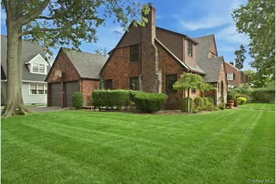 119 Somerset Avenue, Garden City, NY 11530 - Photo 24