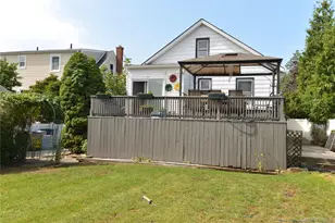 7 S Bay Ave, Freeport, NY 11520 - Photo 6