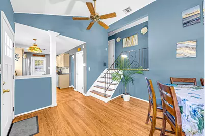 833 N Fulton Avenue, Lindenhurst, NY 11757 - Photo 4