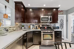 11 Belt St, North Bellmore, NY 11710 - Photo 4