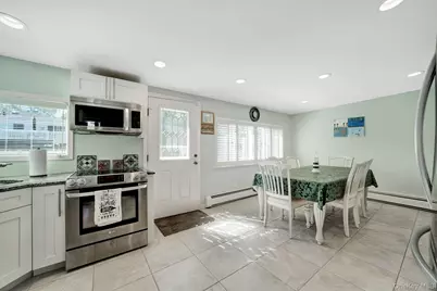 113 N Lewis Avenue, Lindenhurst, NY 11757 - Photo 26