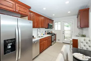 21 Dewey Rd, Commack, NY 11725 - Photo 10