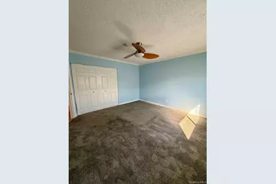 56 Pointe Cir S, Coram, NY 11727 - Photo 10