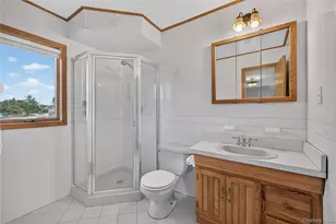 15 Country Ct, Hicksville, NY 11801 - Photo 18