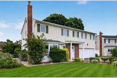 15 Country Court, Hicksville, NY 11801 - Photo 2