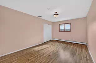 15 Country Ct, Hicksville, NY 11801 - Photo 20