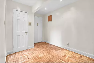 7510 Yellowstone Boulevard #2C, Rego Park, NY 11374 - Photo 8
