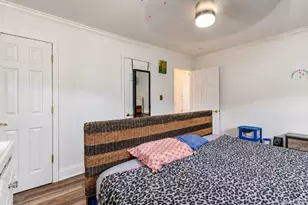 561 Parker Ave, Levittown, NY 11756 - Photo 8
