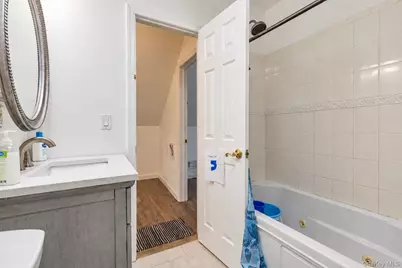 561 Parker Avenue, Levittown, NY 11756 - Photo 16