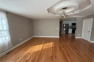 [Address not provided], Jamaica, NY 11434 - Photo 8