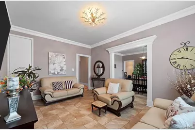 9031 Fort Hamilton Parkway #5G, Brooklyn, NY 11209 - Photo 2